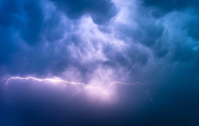 中鵬防雷淺談浪涌后備保護器選用